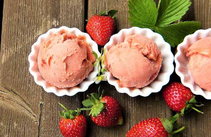 Gelato alla fragola