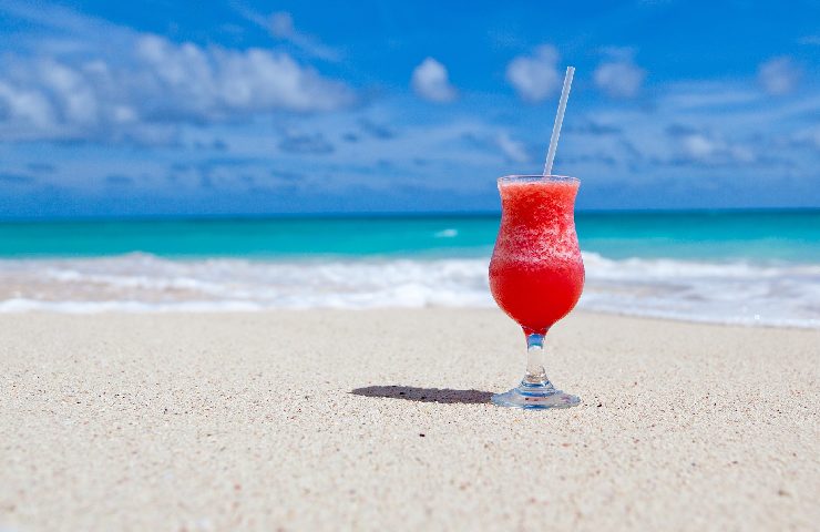 Un cocktail in spiaggia