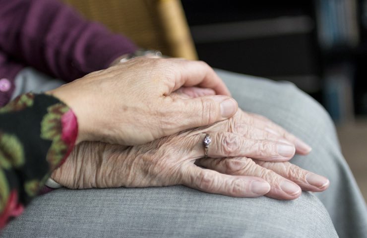 Madre e mamma anziana