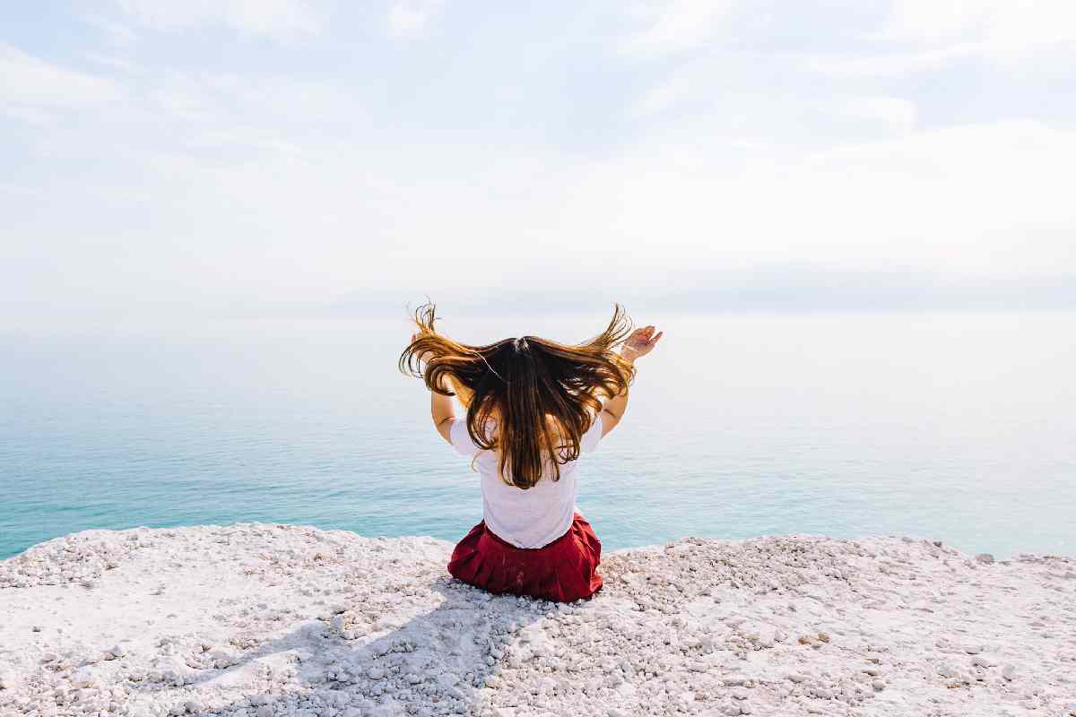 Ragazza al mare