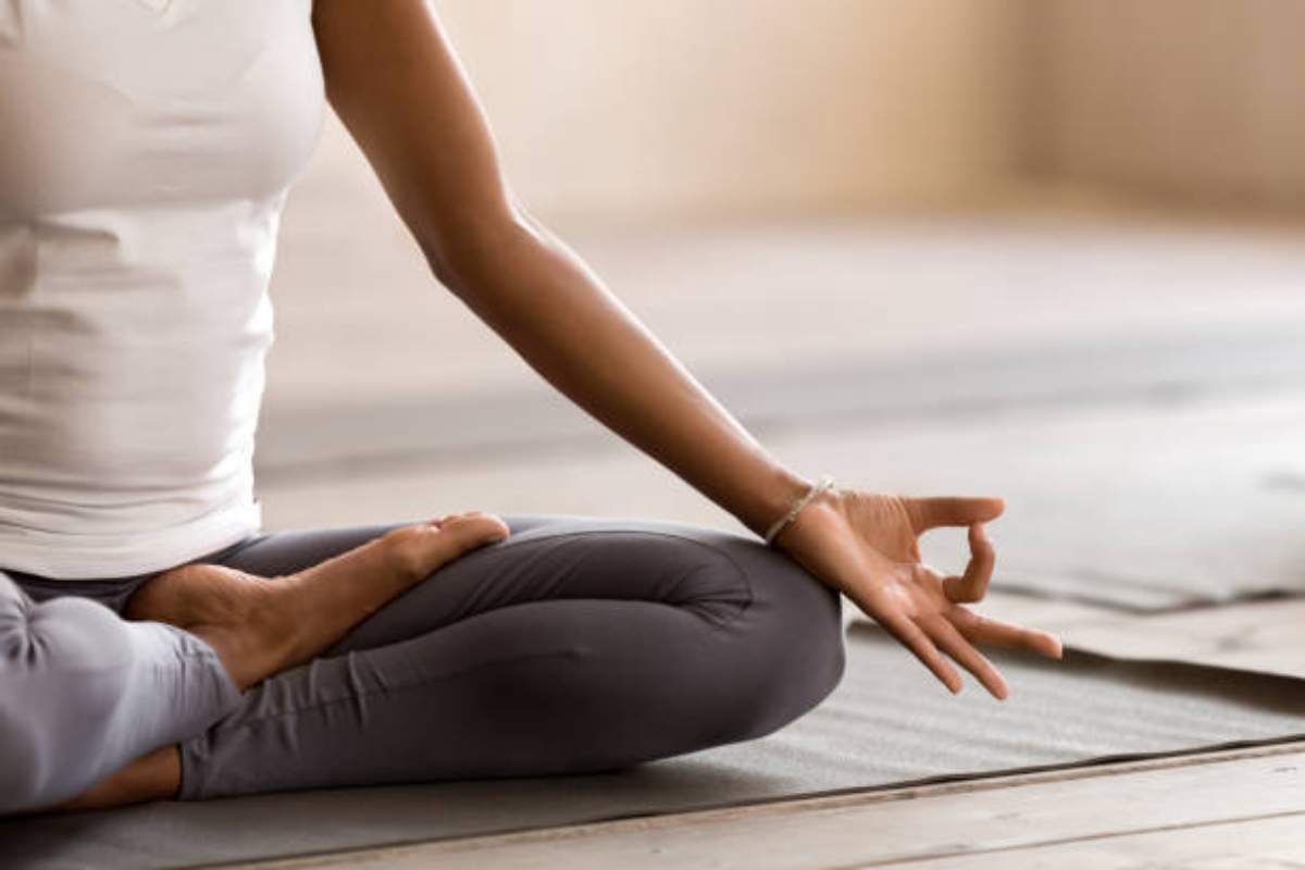 Yoga della risata, fa davvero bene?