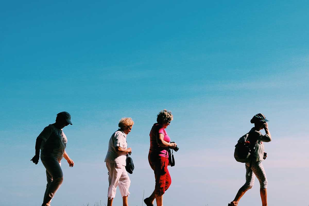 un gruppo di donne in viaggio