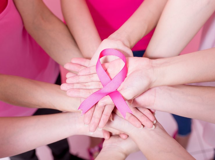 Un fiocco per la lotta contro il tumore al seno