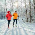 I benefici del fare sport all'aperto in inverno